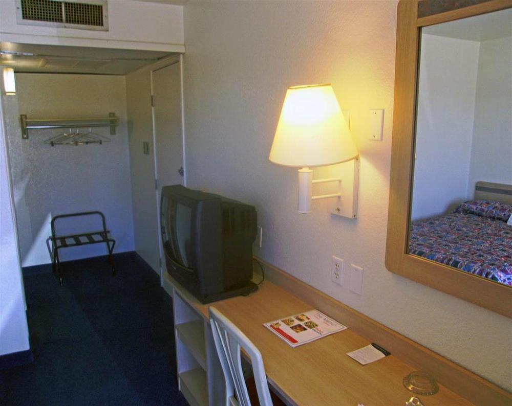Motel 6-Pueblo, Co - I-25 Ανέσεις φωτογραφία